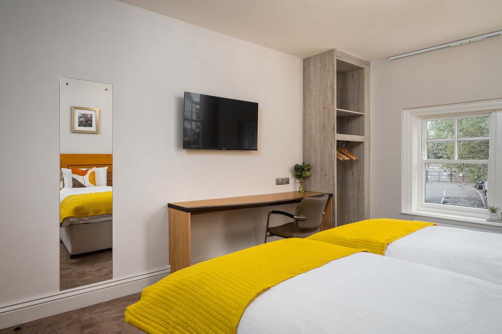 Elephant Castle-5077-Enhanced-NR-Edit002